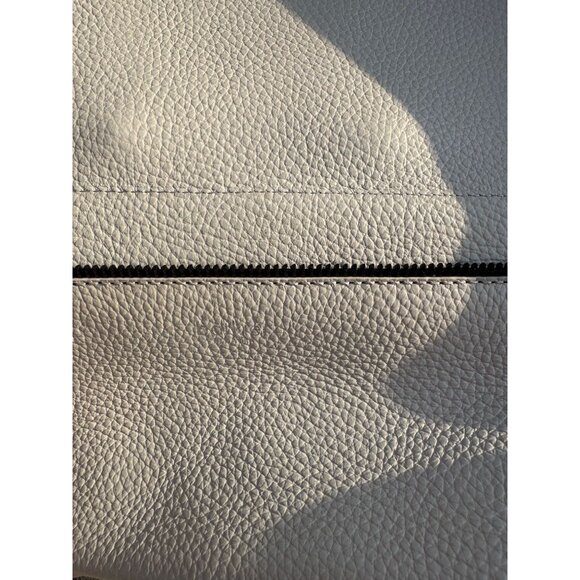 Boikler New York White Pebbled Leather Tote Bag With Inner Pockets & Snap Closur - Picture 4 of 8